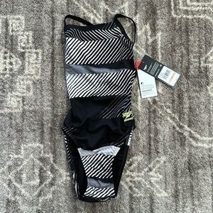 NWT Speedo Endurance Cross back One Piece Swimsuit Black White Womens Size 22